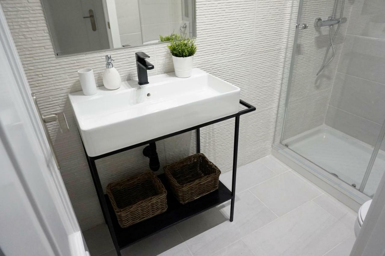 Ronda Chic Apartments - C/ Lauria - Centro Ciudad المظهر الخارجي الصورة